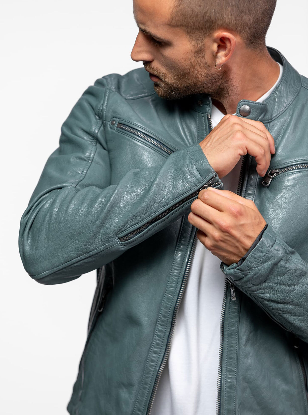 Vêtement en cuir Blousons cuir bleu