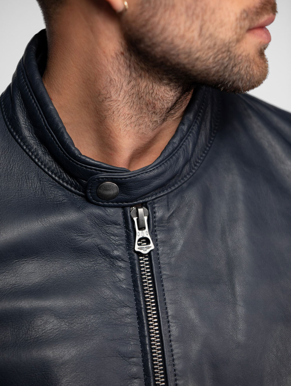 Vêtement en cuir Les bonnes affaires Homme bleu