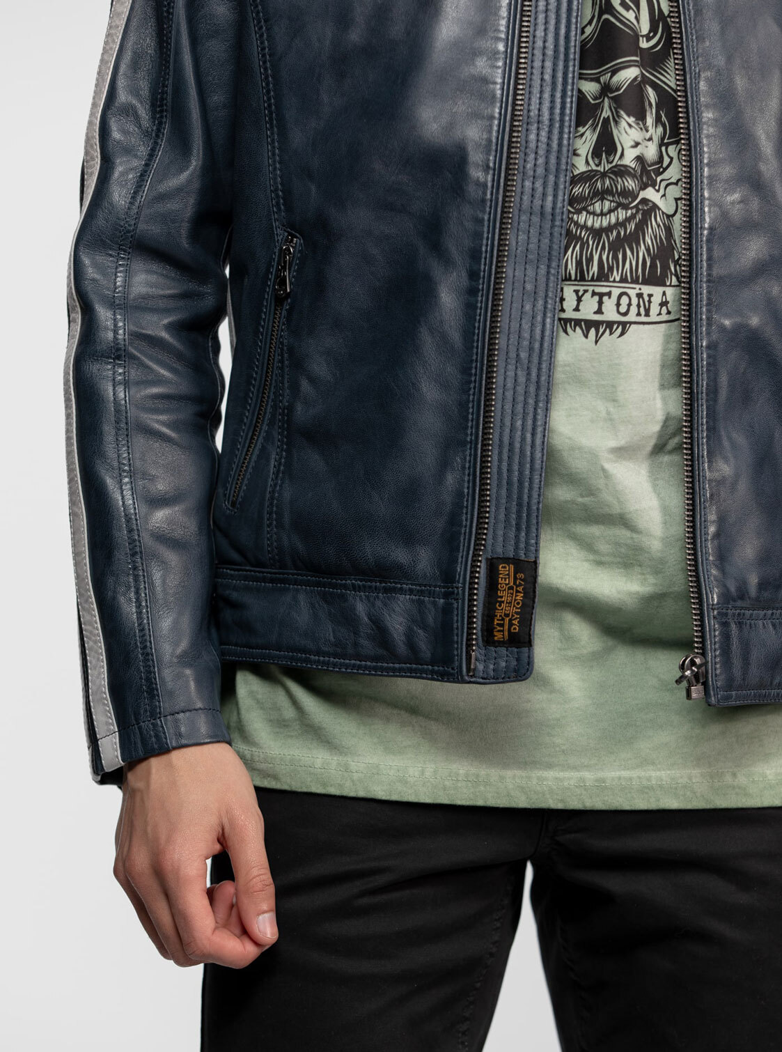 Vêtement en cuir Blousons cuir bleu