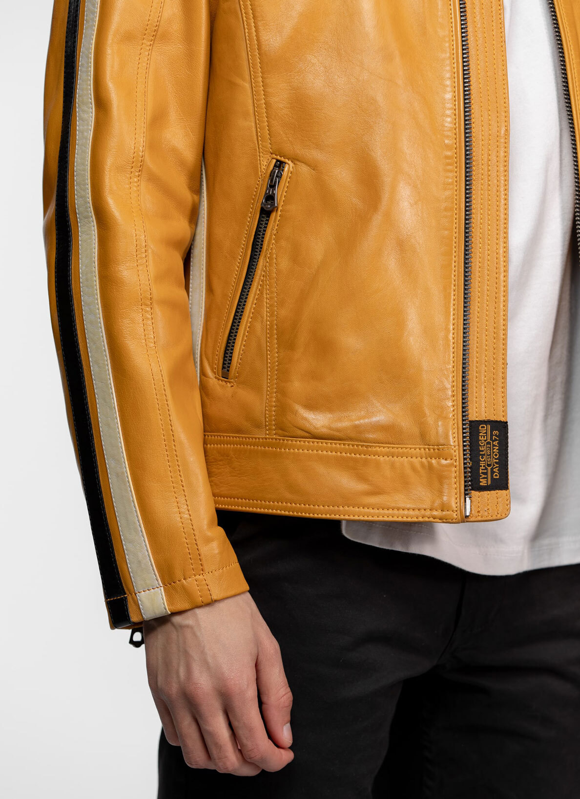 Vêtement en cuir Blousons cuir cognac