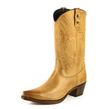 11_botacowboymodelovirgi2536napavainilla1__035532700_1032_23102020