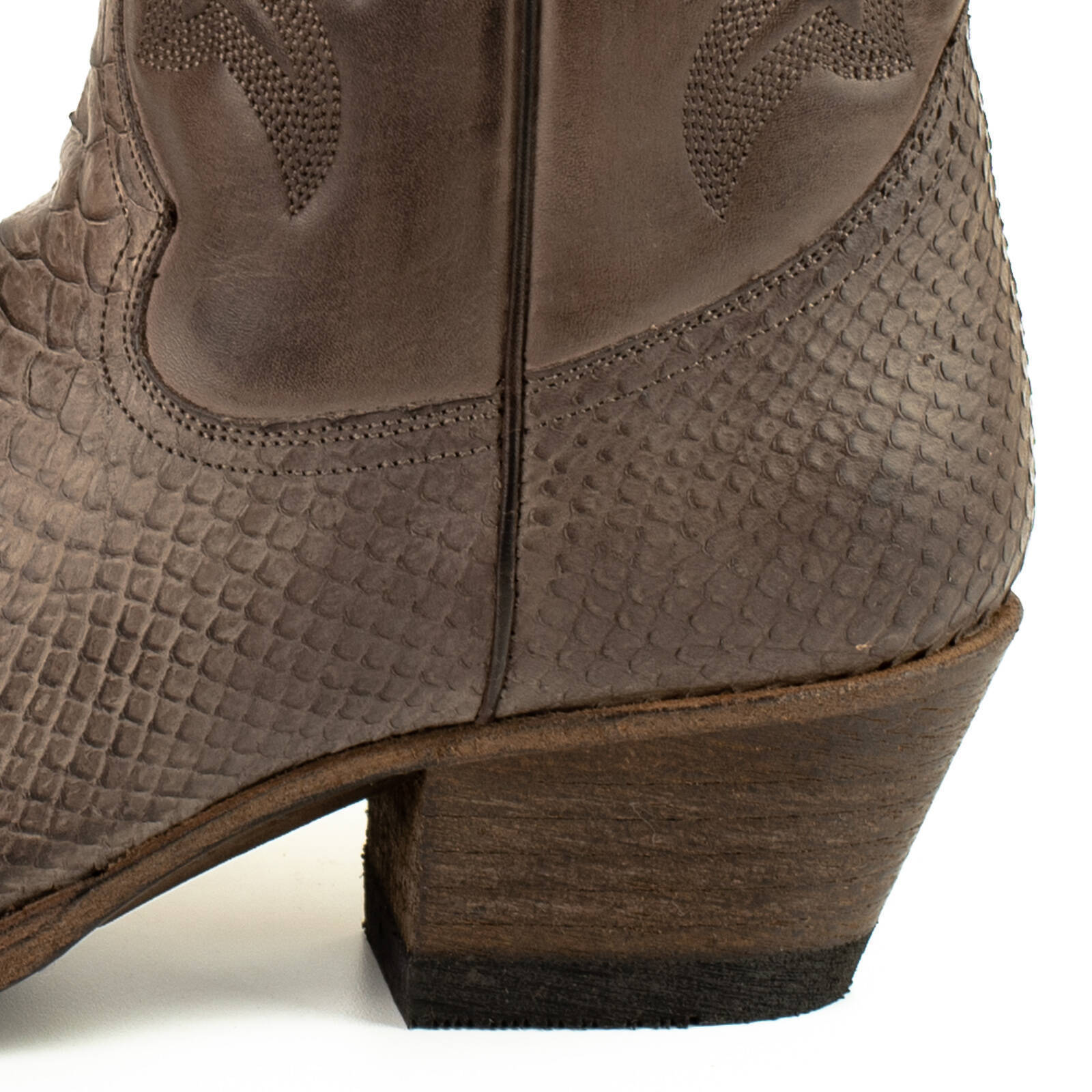 Vêtement en cuir Santiags femme marron