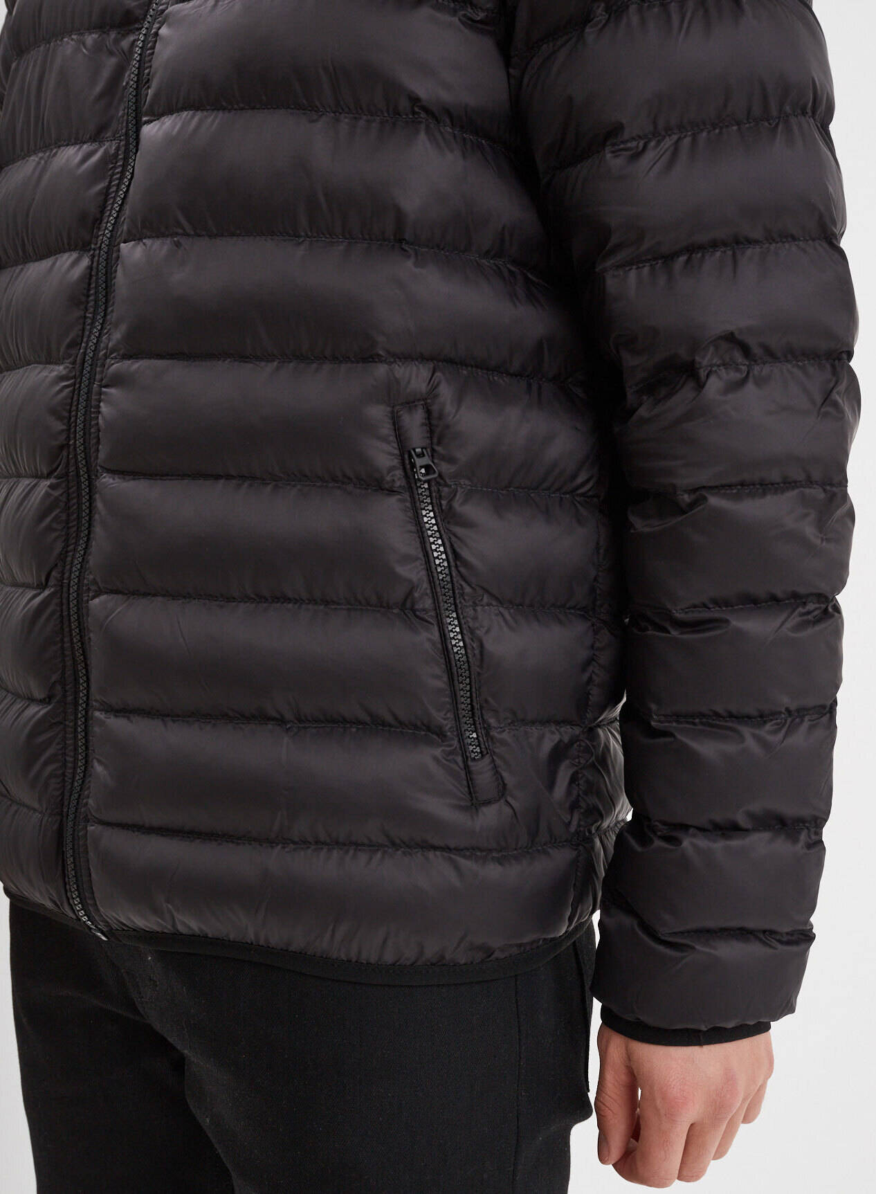 Vêtement en cuir Veste, parka & doudoune textile noir