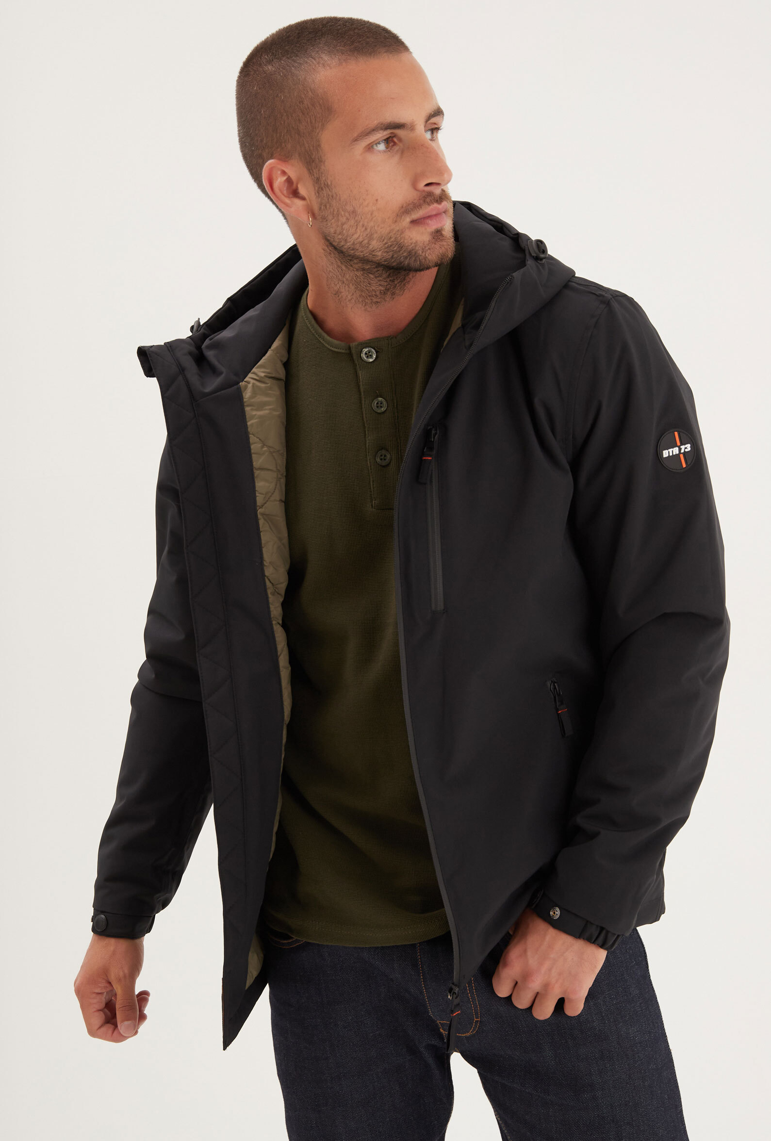 Vêtement en cuir Veste, parka & doudoune textile noir