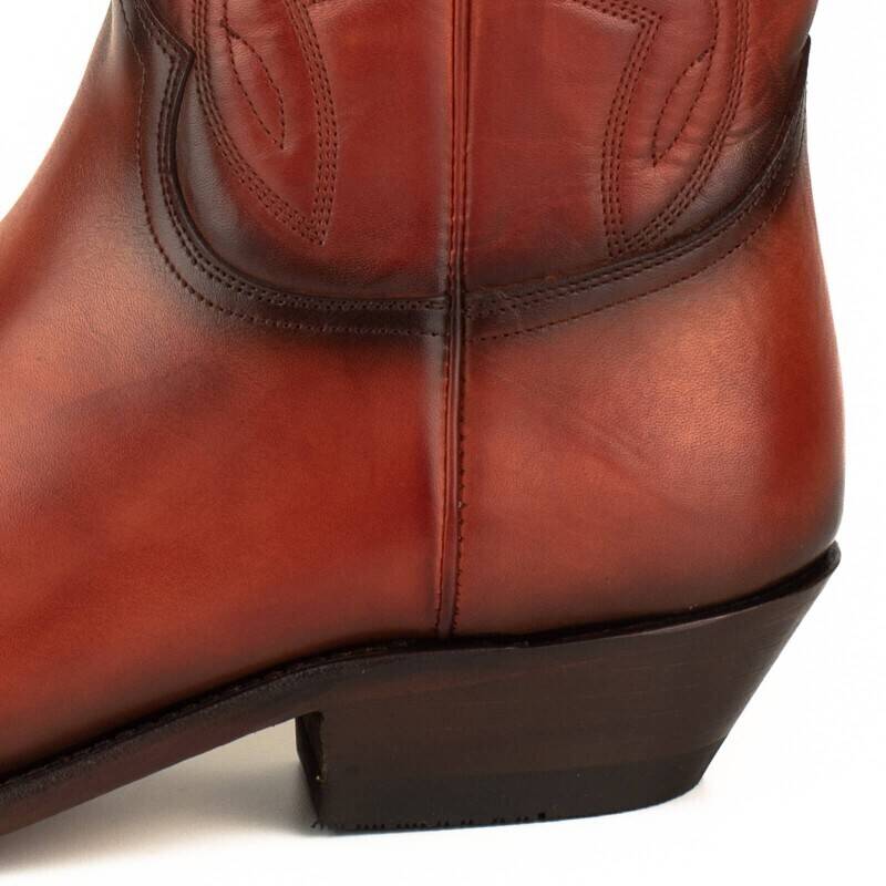 Vêtement en cuir Santiags homme cognac