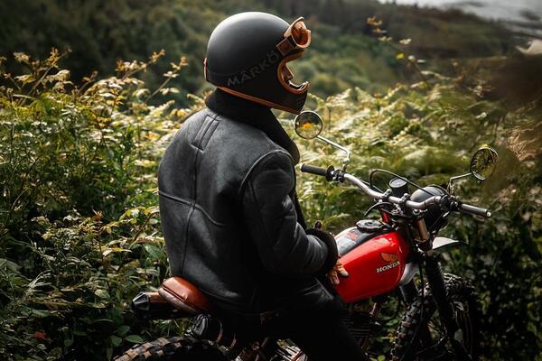 Vêtement en cuir Bombardiers cuir noir