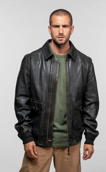 Vêtement en cuir Blousons cuir noir