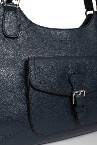 6880225-petrole-zoom