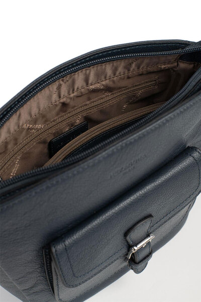 6880227-petrole-interieur