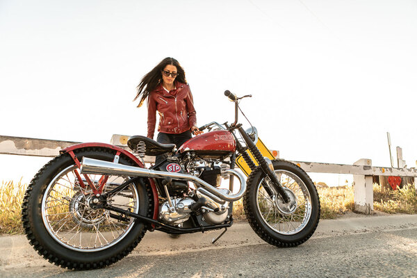 Vêtement en cuir Blousons cuir rouge