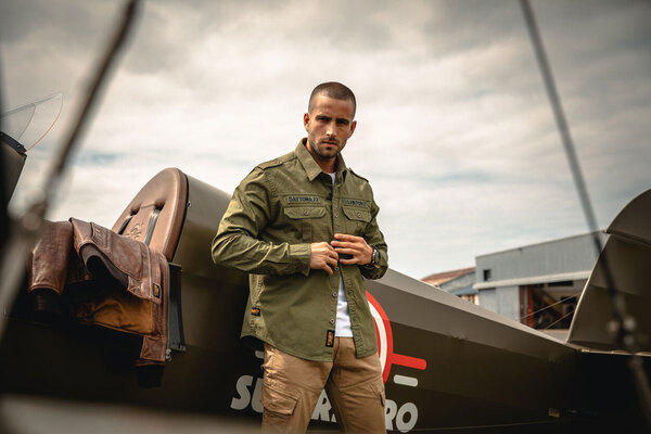 Vêtement en cuir Veste, parka & doudoune textile kaki