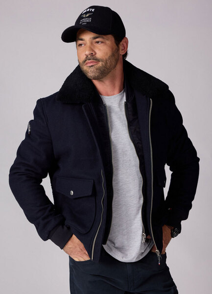 Vêtement en cuir Blousons textile bleu