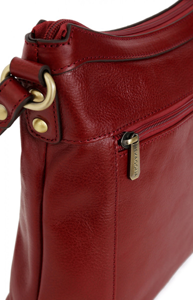 sac-porte-travers-en-cuir-de-vachette-113032 carmin 4