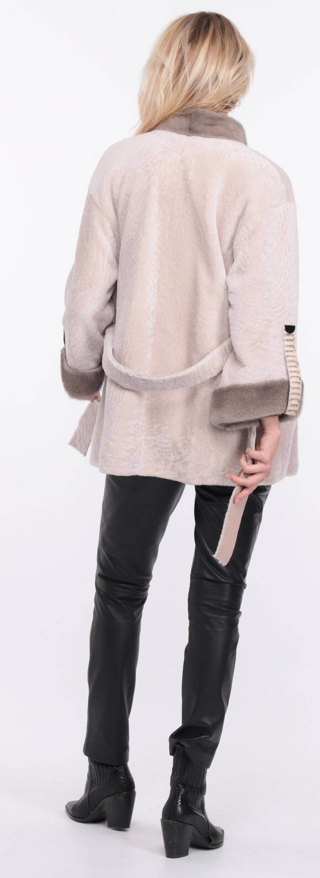 Vêtement en cuir Vestes cuir beige